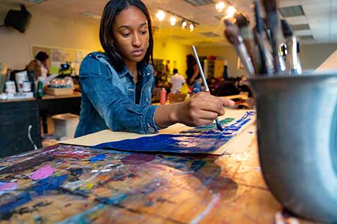  Student painting